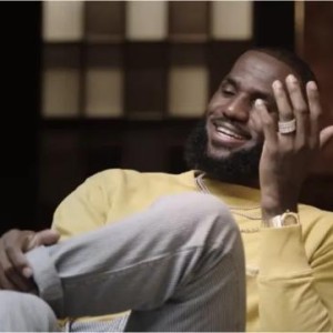 体育赛事-詹姆斯：黑子只会纸上谈兵 骑士队曾缺少球队文化