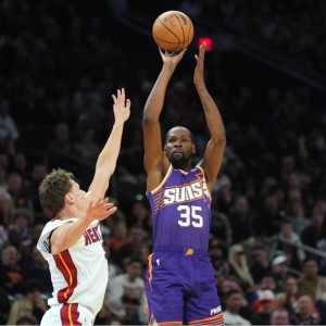 队记：热火将在明年继续追逐杜兰特，他们相信后者将成自由球员